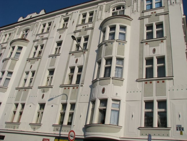 Rekonstrukce fasády, Komunardů 25, Praha 7