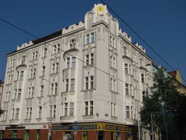 Rekonstrukce fasády, Komunardů 25, Praha 7