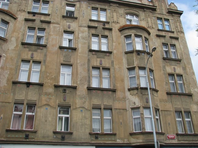 Rekonstrukce fasády, Komunardů 25, Praha 7