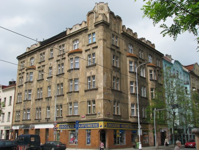 Rekonstrukce fasády, Komunardů 25, Praha 7